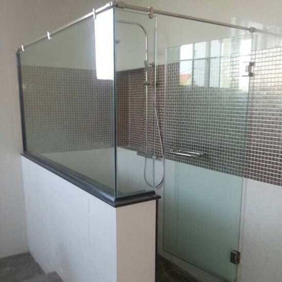 รับผลิตติดตั้งกระจกกั้นห้องน้ำ รับผลิตติดตั้งกระจกกั้นห้องน้ำ