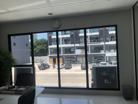 ประตูกระจกปิดเปิดอัตโนมัติ